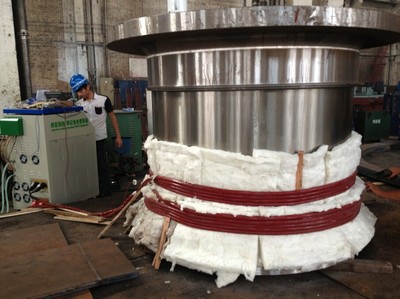 壓力容器加熱設(shè)備與預(yù)熱保溫設(shè)備 青島水木感應(yīng)設(shè)備產(chǎn)品展示